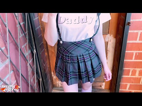 ❤️ Schoolgirl Sikini derinden Sucks ve sınıflar yerine sikikleri. ️❌ Porno videosu tr.novoporn.ru
