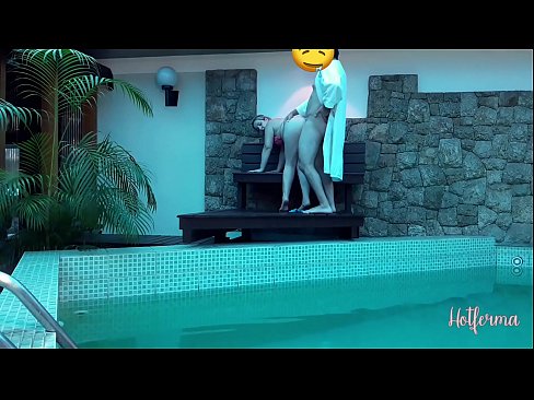 ❤️ Patron hizmetçiyi havuza davet eder ama bir sıcağa dayanamaz ️❌ Porno videosu tr.novoporn.ru